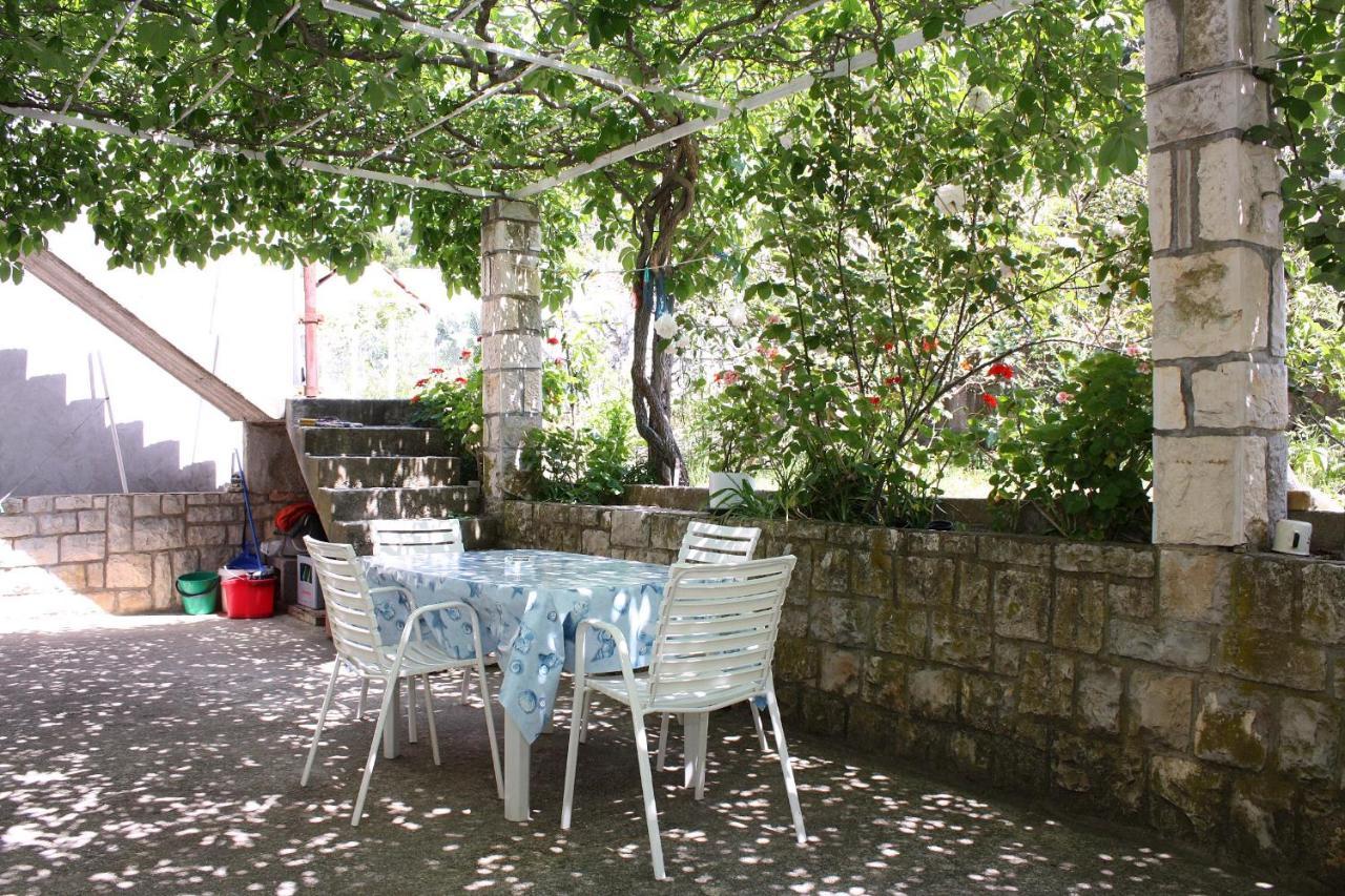 Double Room Pomena 4929A Exterior photo