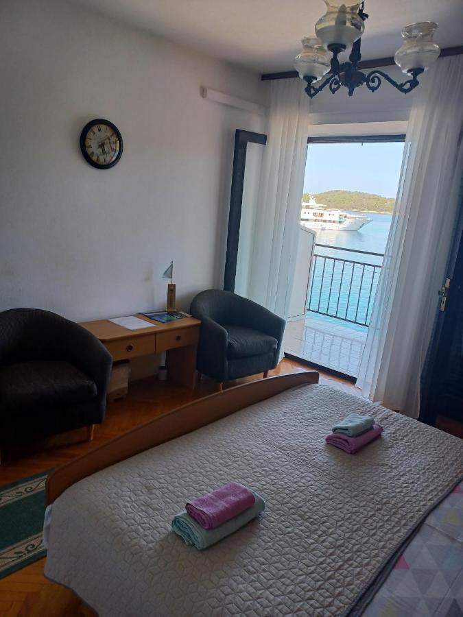 Double Room Pomena 4929A Exterior photo